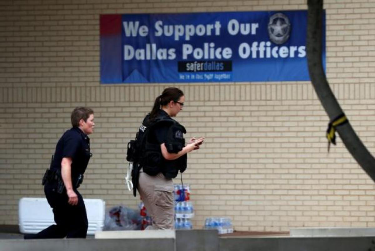 All clear for the Dallas police Headquarters